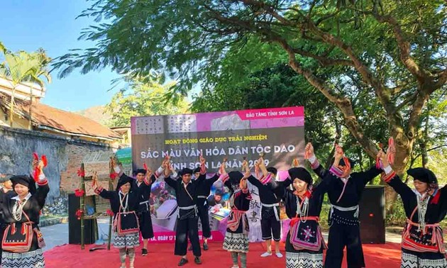 La danza de campanas, legado de la comunidad Dao Tien en Son La