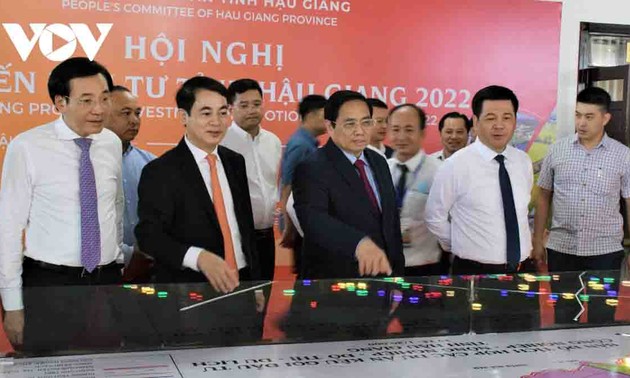 El jefe de Gobierno orienta el desarrollo de la provincia de Hau Giang