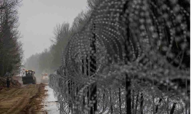 Polonia completa construcción de valla fronteriza con Bielorrusia