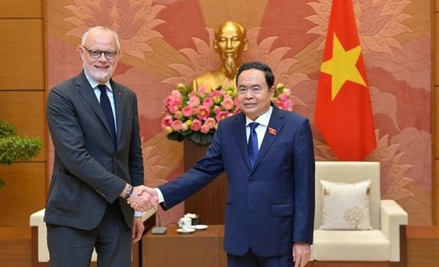 Vietnam y Francia consolidan la cooperación multifacética