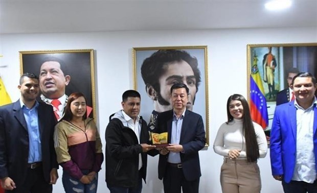 Más cooperación entre el Partido Comunista de Vietnam y el Partido Socialista Unido de Venezuela