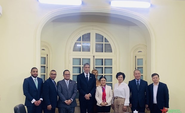 Vietnam y República Dominicana acuerdan promover la amistad y cooperación multisectorial