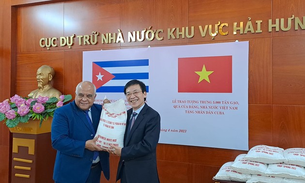 Cinco toneladas de arroz vietnamita listas para enviar a Cuba en forma de donación