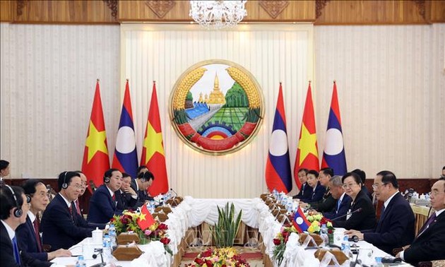 Vietnam y Laos fortalecen cooperación en diversos sectores