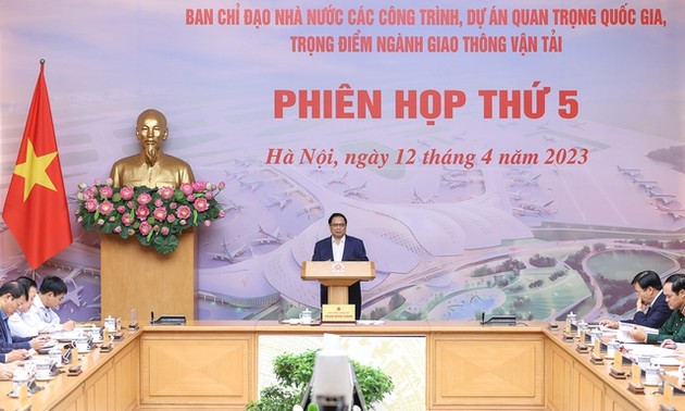 Vietnam acelera el despliegue de proyectos nacionales claves de transporte
