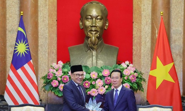El Primer Ministro de Malasia destaca logros de Vietnam en la construcción y defensa nacional