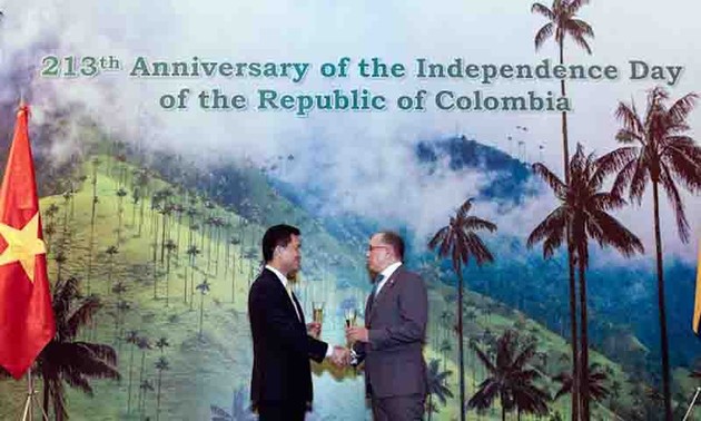 Celebran en Hanói el Día de la Independencia de Colombia