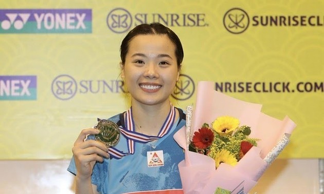 Bádminton: Nguyen Thuy Linh retiene con éxito título de campeona nacional