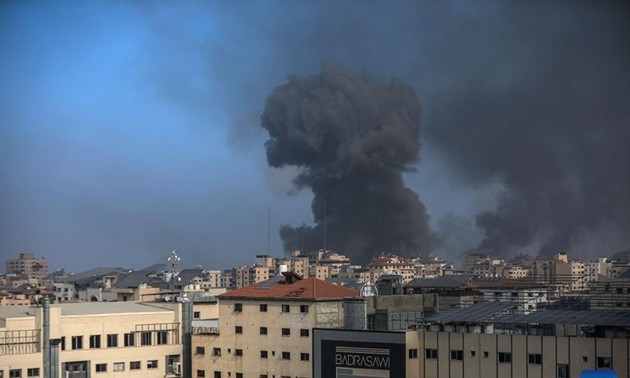 Ejército israelí intensifica bombardeos en la Franja de Gaza