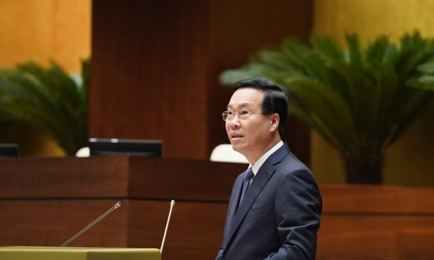 Partido Comunista de Vietnam conceptualiza las resoluciones de su Octavo Pleno del Comité Central