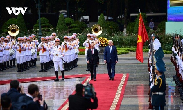 Ceremonia de bienvenida al Presidente de Alemania en Vietnam