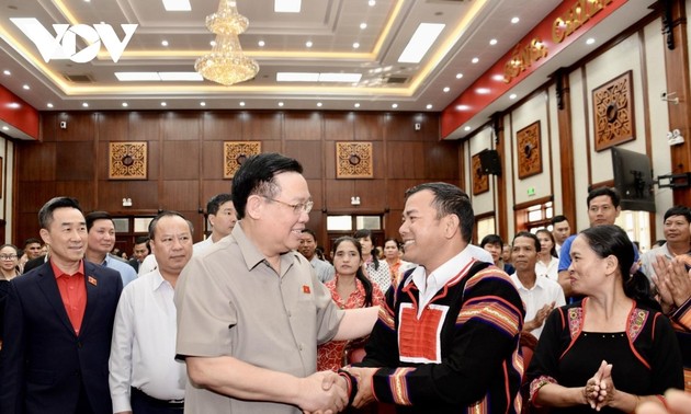 Titular del Parlamento visita a compatriotas de Gia Lai en vísperas del Año Nuevo Lunar 2024