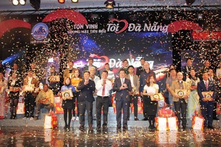 Homenajean a los ejemplos notables del concurso “Amo a Da Nang”