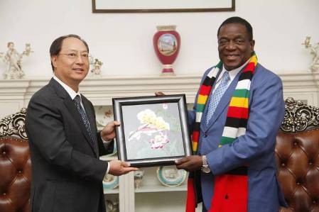 Zimbabue y Vietnam estrechan lazos 