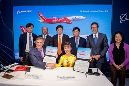 Vietjet firma grandes contratos con gigantes corporaciones aeroespaciales