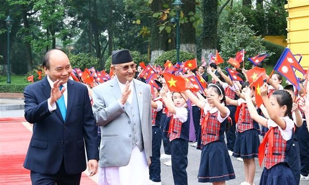 El primer ministro vietnamita se reúne con su homólogo nepalí