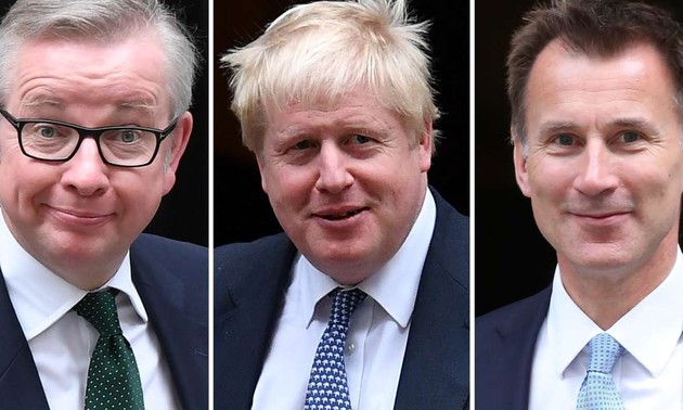 Reino Unido: Candidatos a suceder a Theresa May debaten politicas de Brexit