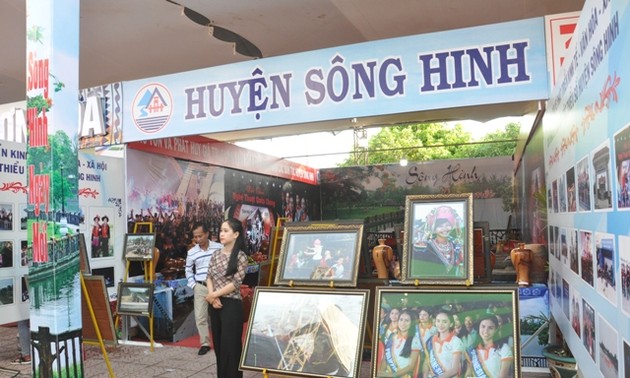 Exposición sobre los logros del desarrollo de la provincia de Phu Yen
