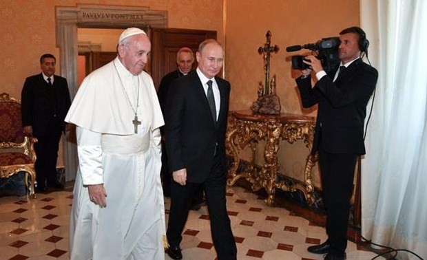 Presidente de Rusia reunido con el Papa Francisco en el Vaticano