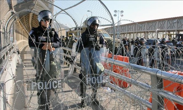 El Pentágono moviliza a más soldados a la frontera con México.