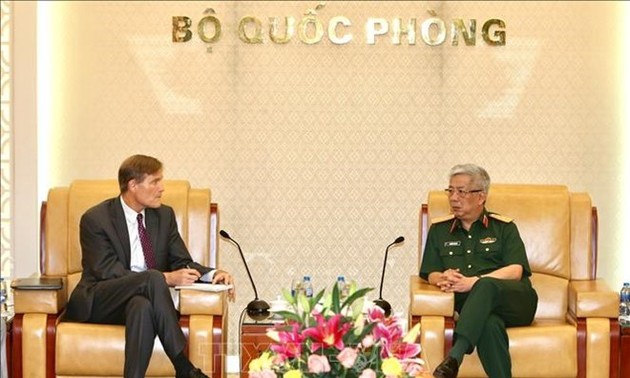 Vietnam y Estados Unidos intensifican cooperación en superación de consecuencias de la guerra