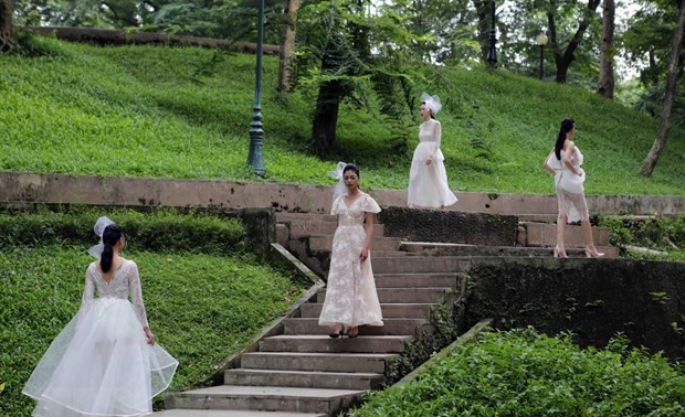 Celebran en Hanói Semana de Moda de Vietnam Primavera-Verano 2020