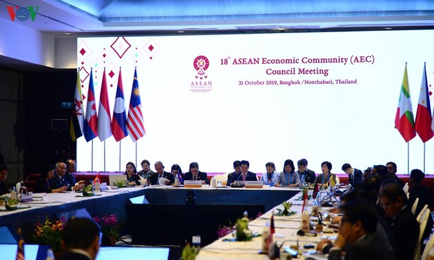 Celebran en Bangkok decimoctava Reunión de la Comunidad Económica de Asean