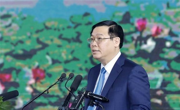Vicejefe del gobierno de Vietnam aprecia plan de inversión de empresa china de seguro 