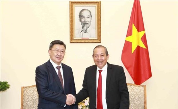 Vietnam y Mongolia por reforzar lazos