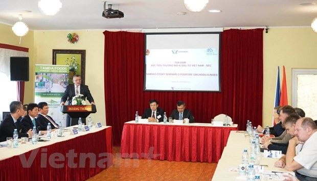 Promueven cooperación en comercio e inversión entre Vietnam y la República Checa