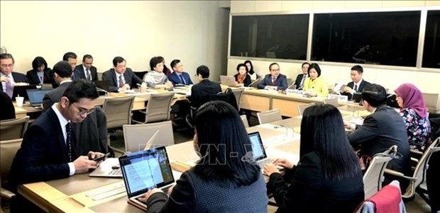 Vietnam dirige reunión sobre trabajo de OMC en Suiza