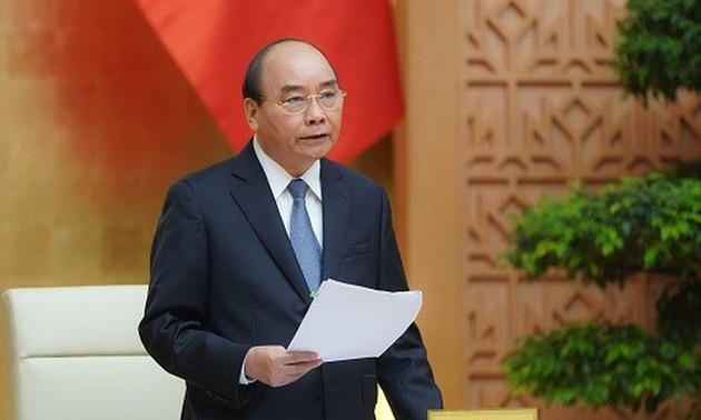 Premier vietnamita pide medidas efectivas para superar consecuencias de Covid-19