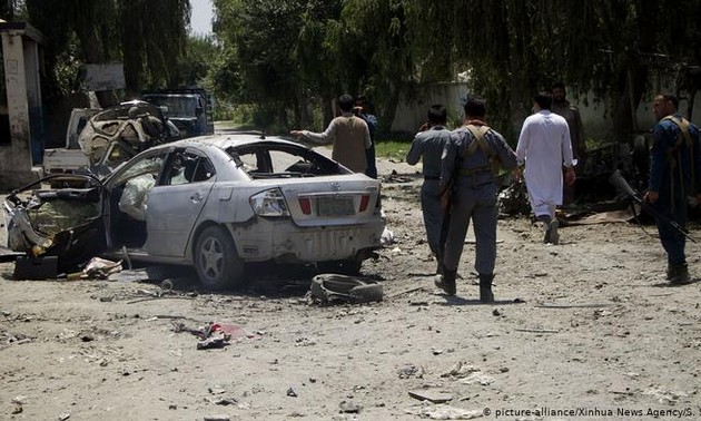 Afganistán: al menos 18 muertos en un atentado con coche bomba