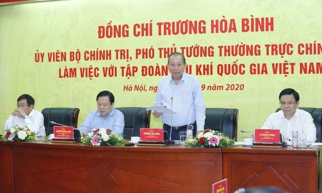 Vicepremier vietnamita valora papel del grupo nacional de petróleo y gas