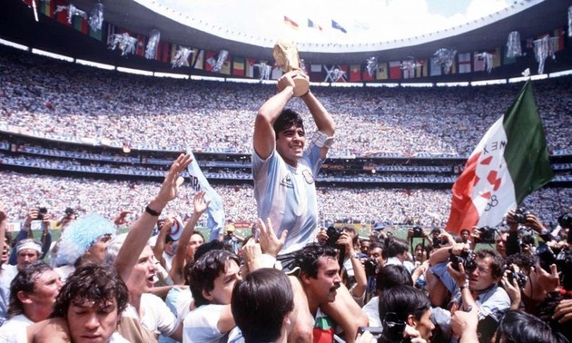 La gloriosa carrera de Diego Maradona en fotos