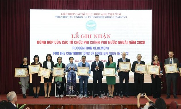 Vietnam reconoce contribuciones de organizaciones no gubernamentales extranjeras