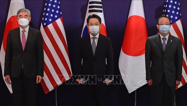 Estados Unidos, Japón y Corea del Sur acuerdan continuar trabajando en la desnuclearización de Corea del Norte