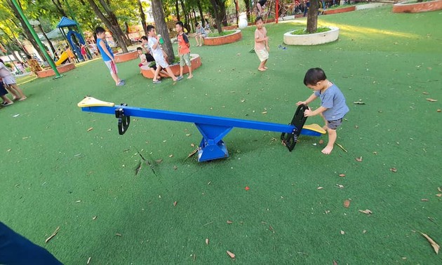 Patios de recreo al aire libre para menores de Hanói