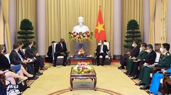 El presidente de Vietnam recibe al secretario de Defensa de Estados Unidos