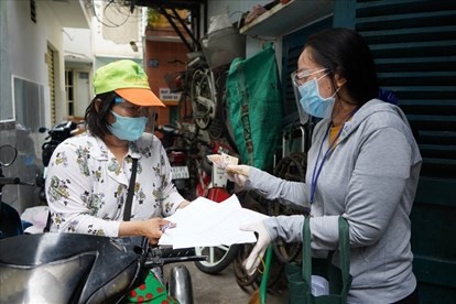 Covid-19: casi 1,5 millones de trabajadores en Hanói reciben asistencia financiera 