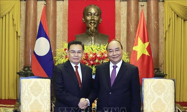 Presidente de Vietnam recibe al jefe del Legislativo de Laos