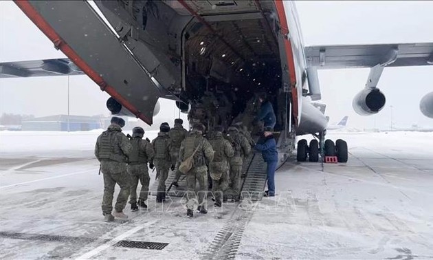 Las fuerzas de mantenimiento de la paz de la OTSC se retiran de Kazajstán