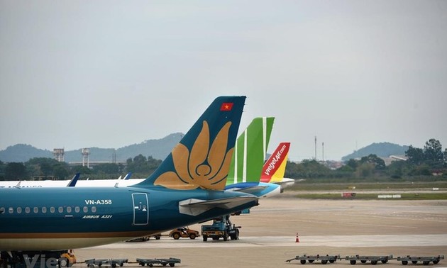 Las aerolíneas vietnamitas preparan rutas seguras de tráfico aéreo 