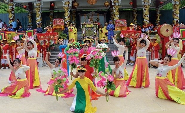 Vietnam busca reconocimiento de UNESCO al festival del templo Ba Chua Xu