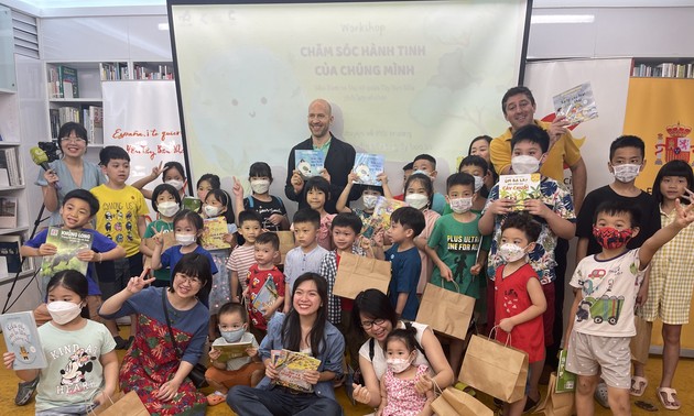 Iniciativa de la embajada de España en Vietnam para la educación ambiental en los niños