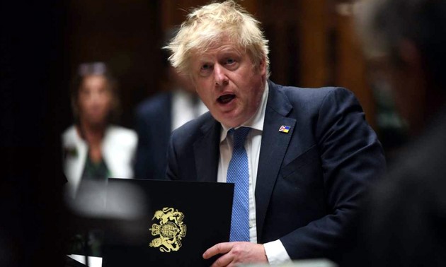 Boris Johnson recibe al voto de confianza del Partido Conservador