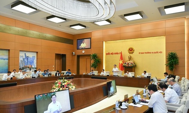 Comité Permanente de la Asamblea Nacional debate varios proyectos de ley