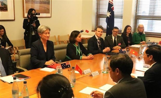 Canciller vietnamita realiza visita de cortesía al primer ministro de Australia