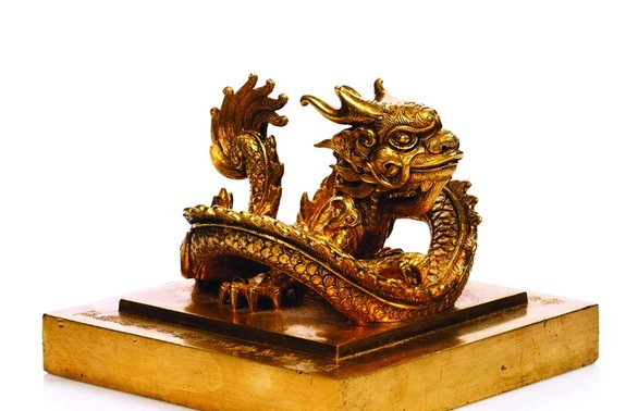 Casa de subastas francesa Millon pospone la venta de sello de oro de la dinastía Nguyen