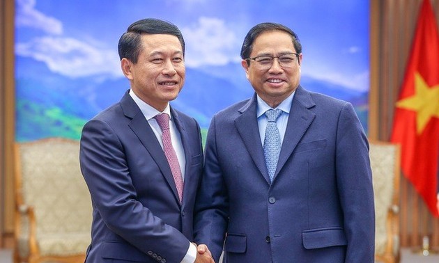 Premier de Vietnam recibe al viceprimer ministro de Laos